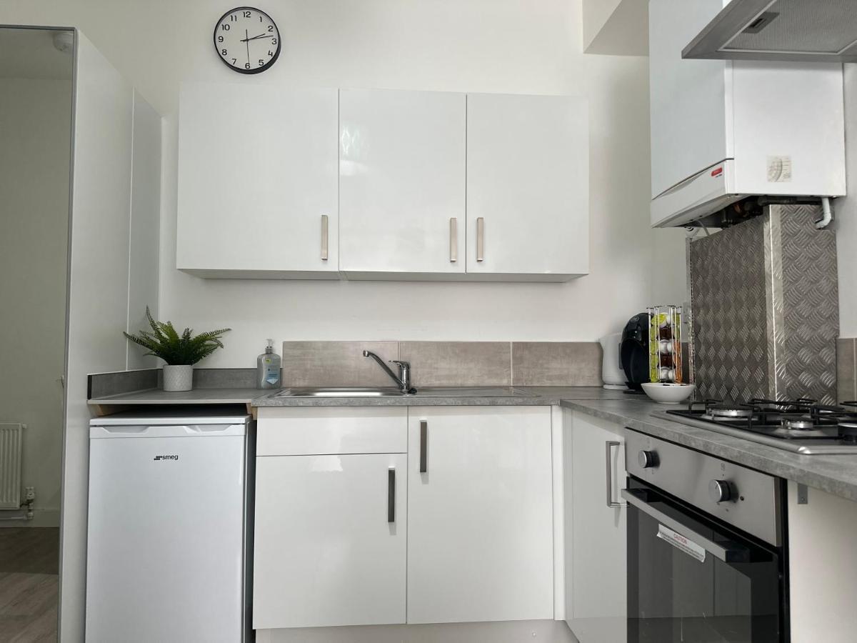 High Barnet Studio Flat Exterior photo
